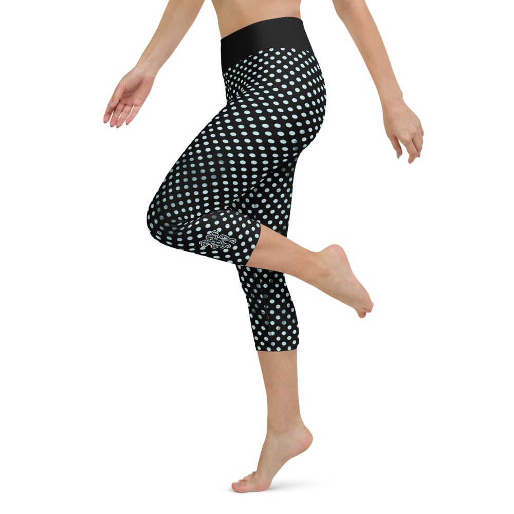 Sunblocked Run Star Hike Sky Blue Smoky Spotlight Halftone Dot Capri Yoga Leggings